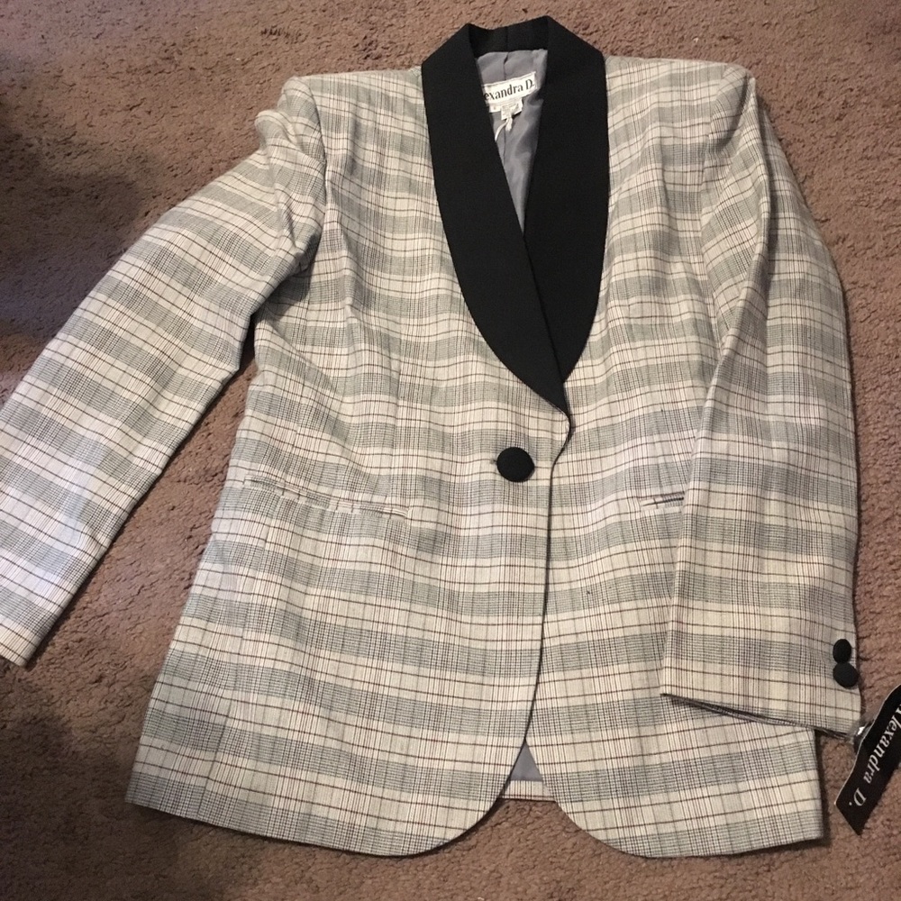 Vintage Plaid Blazer with Shoulder Pads